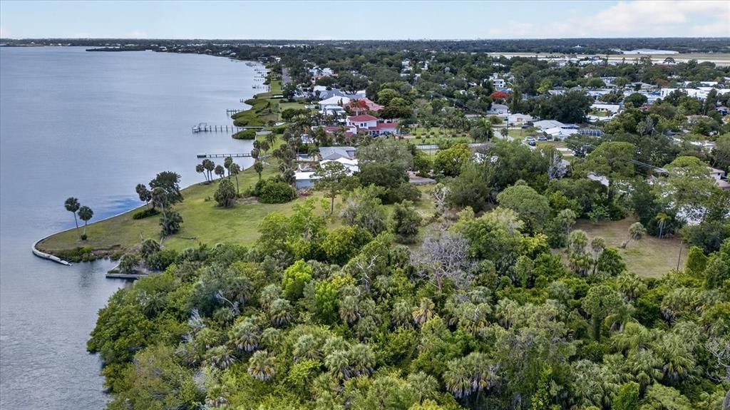 На продажу: $1,879,988 (1.08 acres)