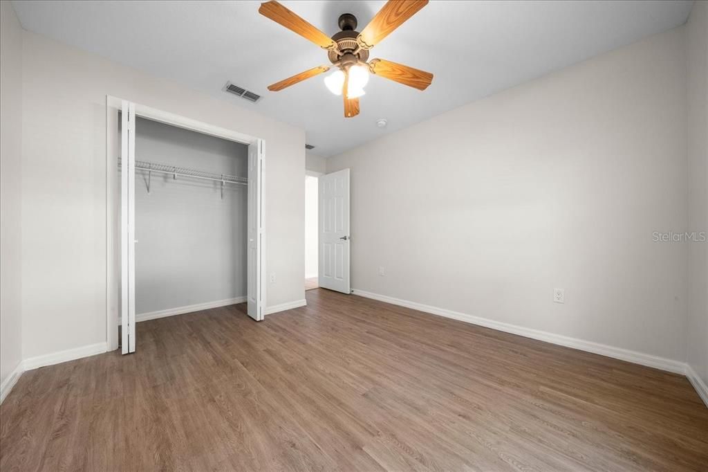 En Venta: $329,900 (4 camas, 2 baños, 1652 Pies cuadrados)