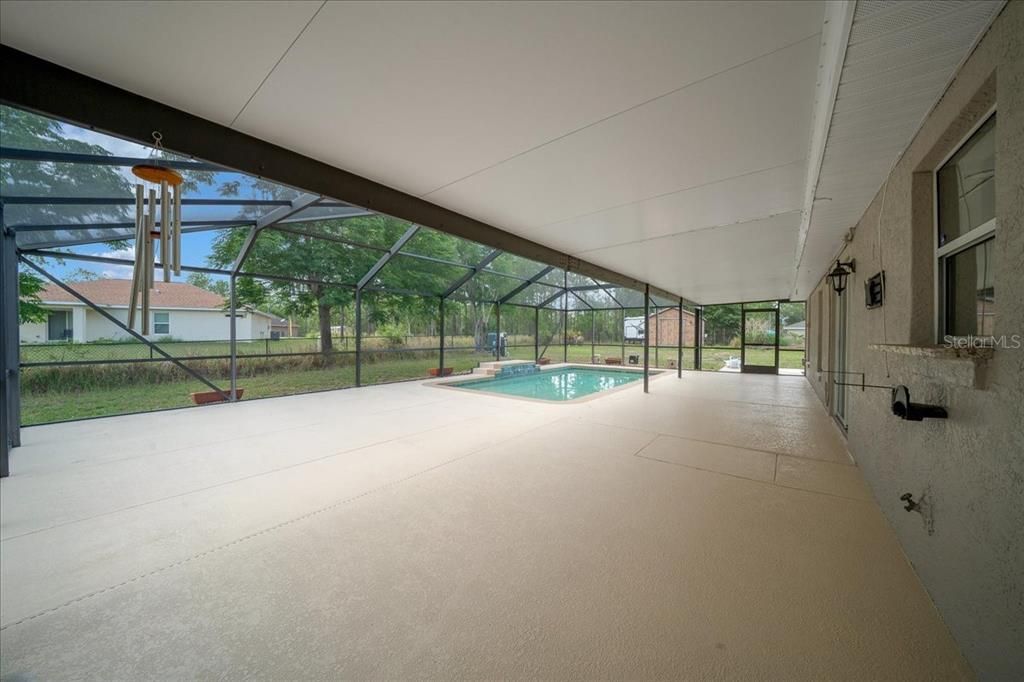 En Venta: $329,900 (4 camas, 2 baños, 1652 Pies cuadrados)