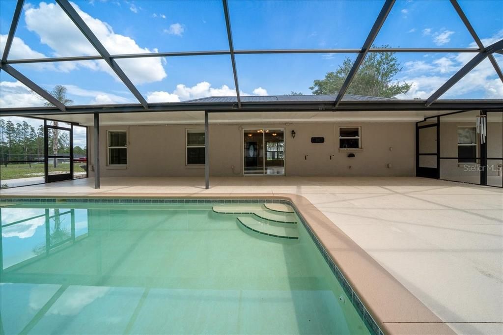 En Venta: $329,900 (4 camas, 2 baños, 1652 Pies cuadrados)