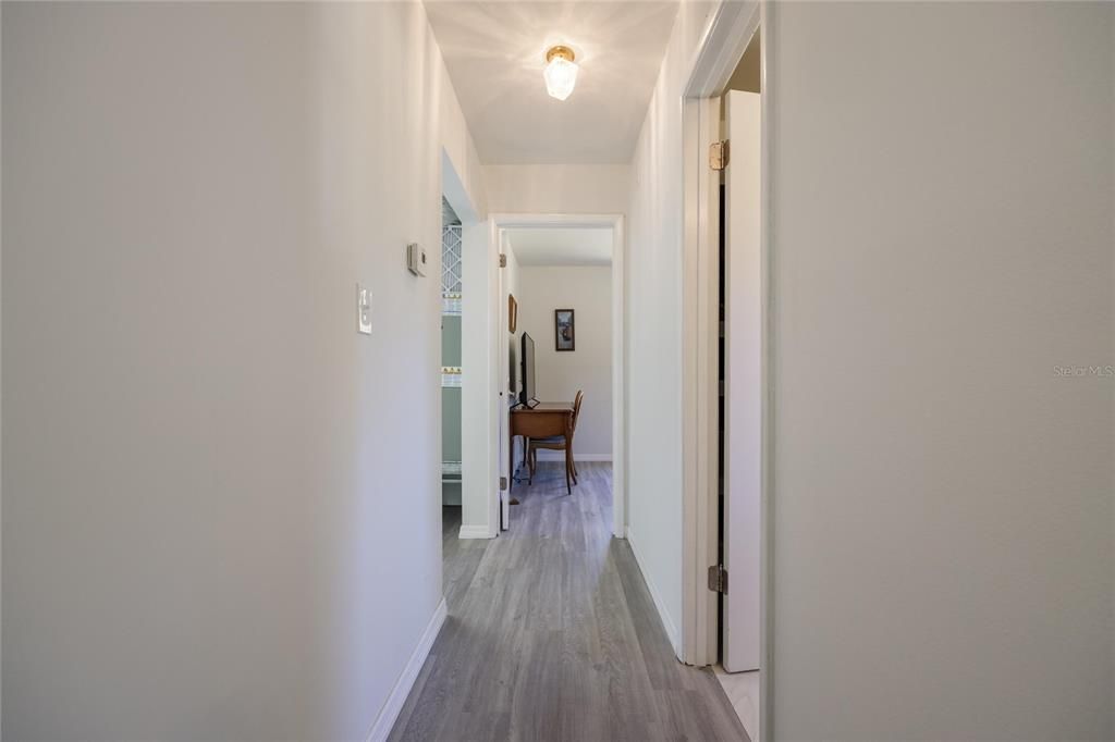 For Sale: $475,000 (3 beds, 2 baths, 1300 Square Feet)