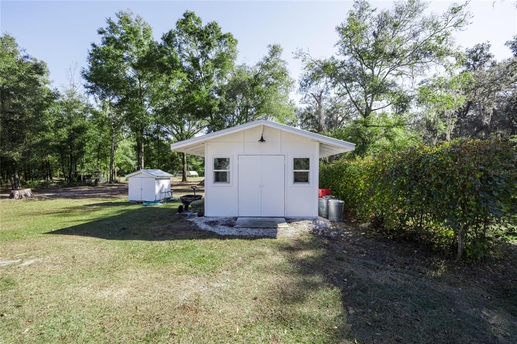 For Sale: $475,000 (3 beds, 2 baths, 1300 Square Feet)