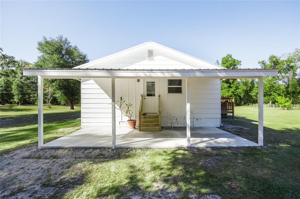 For Sale: $475,000 (3 beds, 2 baths, 1300 Square Feet)