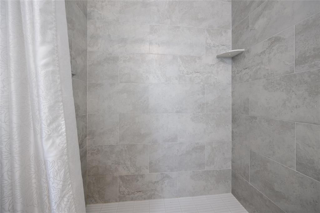 For Sale: $475,000 (3 beds, 2 baths, 1300 Square Feet)