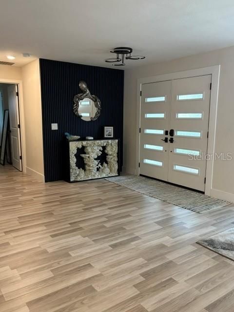 En Venta: $699,000 (4 camas, 3 baños, 2359 Pies cuadrados)