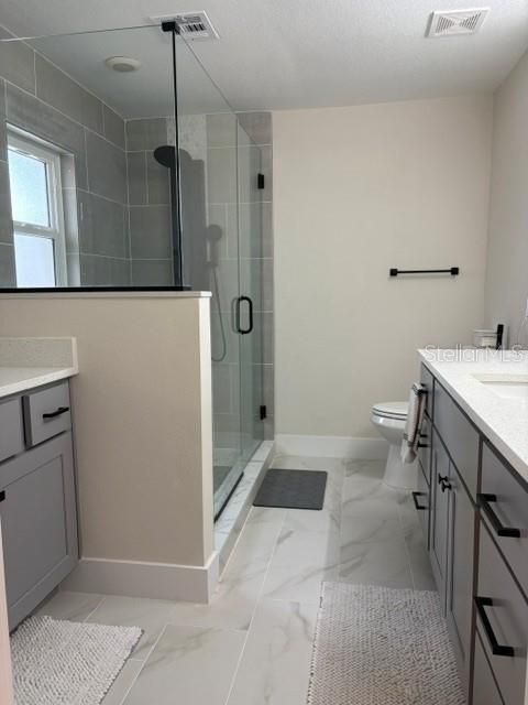 En Venta: $699,000 (4 camas, 3 baños, 2359 Pies cuadrados)