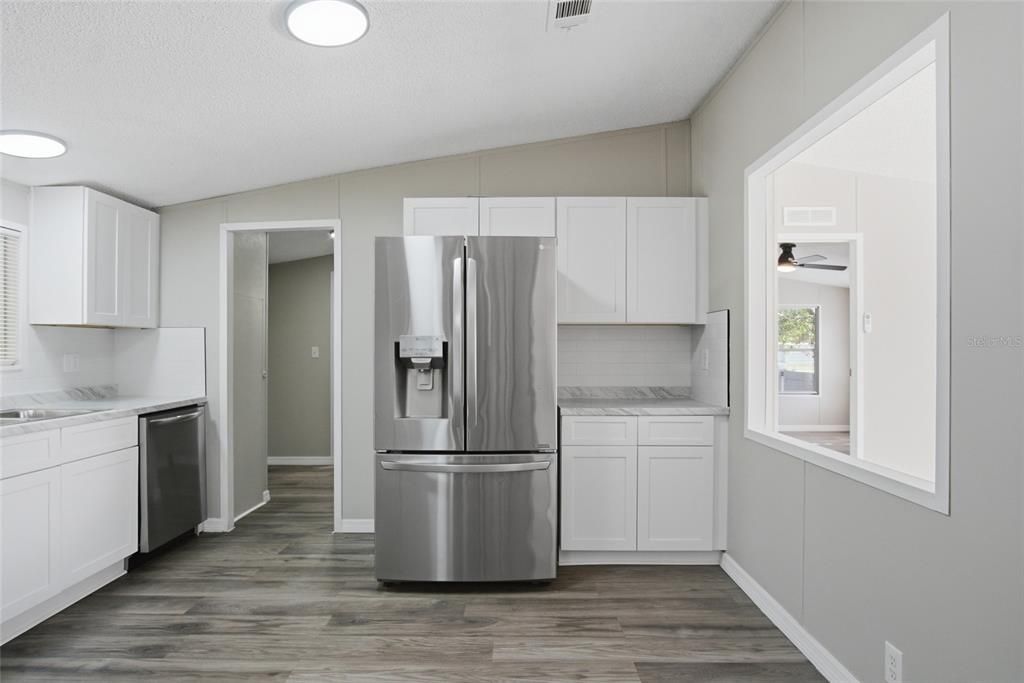 For Sale: $265,000 (3 beds, 2 baths, 1620 Square Feet)