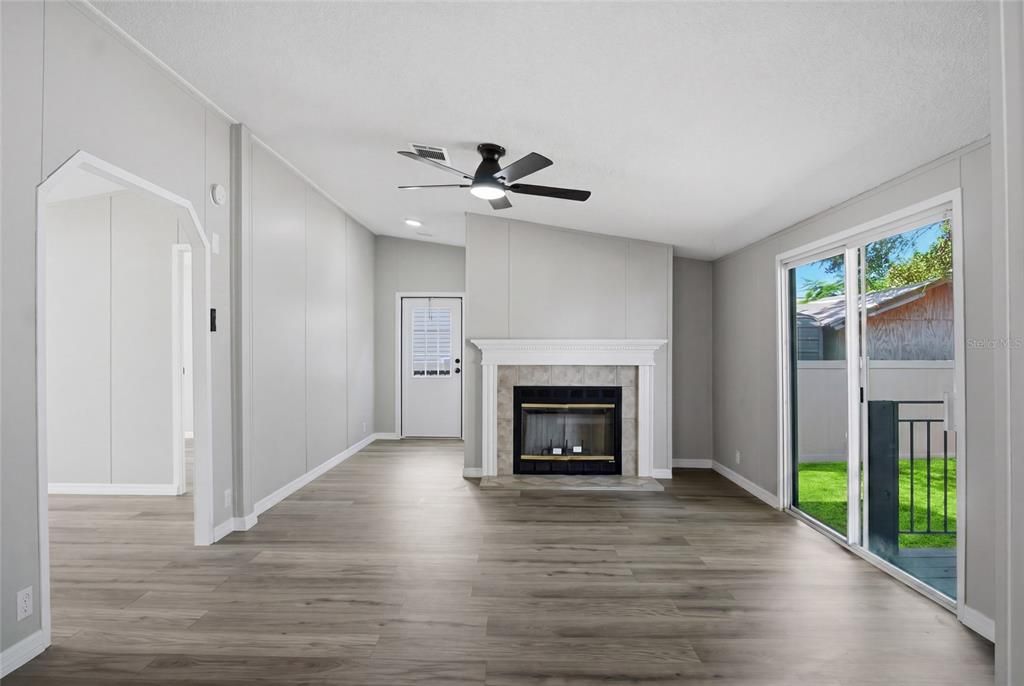 For Sale: $265,000 (3 beds, 2 baths, 1620 Square Feet)