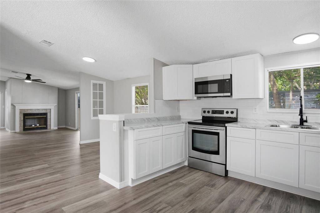 For Sale: $265,000 (3 beds, 2 baths, 1620 Square Feet)