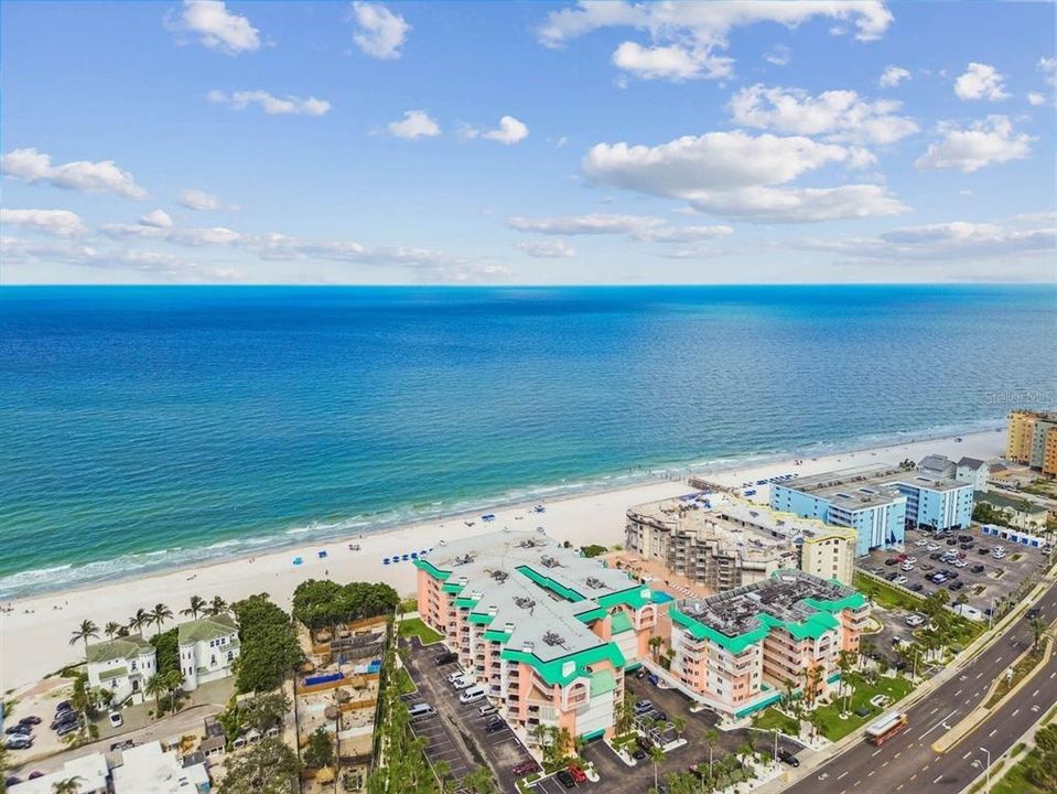 For Sale: $650,000 (2 beds, 2 baths, 1400 Square Feet)