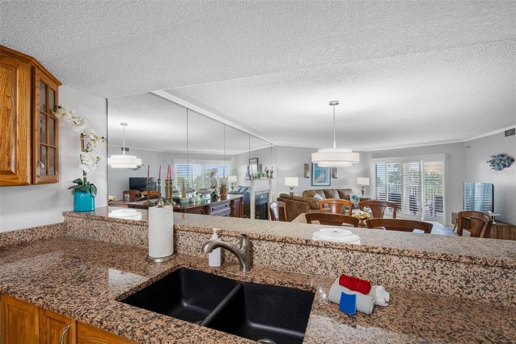For Sale: $650,000 (2 beds, 2 baths, 1400 Square Feet)