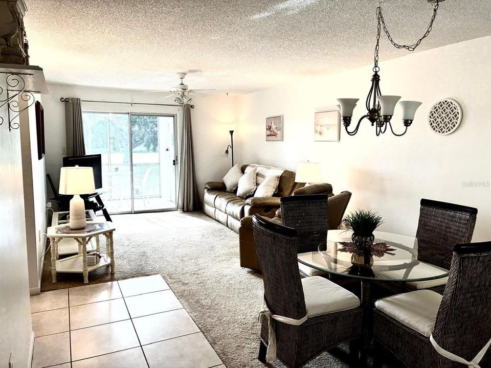 For Rent: $2,000 (2 beds, 1 baths, 951 Square Feet)