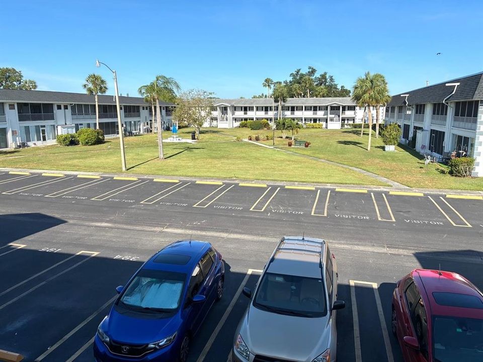For Rent: $2,000 (2 beds, 1 baths, 951 Square Feet)