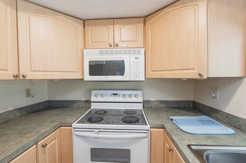 На продажу: $275,000 (3 спален, 2 ванн, 1356 Квадратных фут)