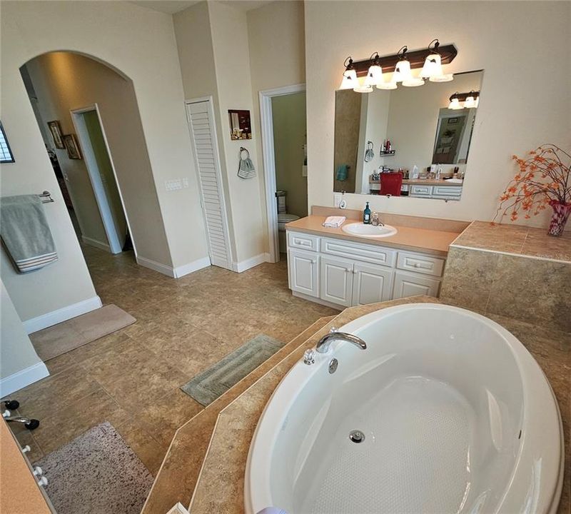 For Sale: $395,000 (3 beds, 2 baths, 2120 Square Feet)