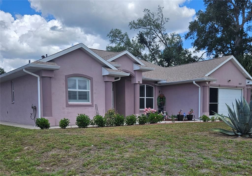 For Sale: $395,000 (3 beds, 2 baths, 2120 Square Feet)