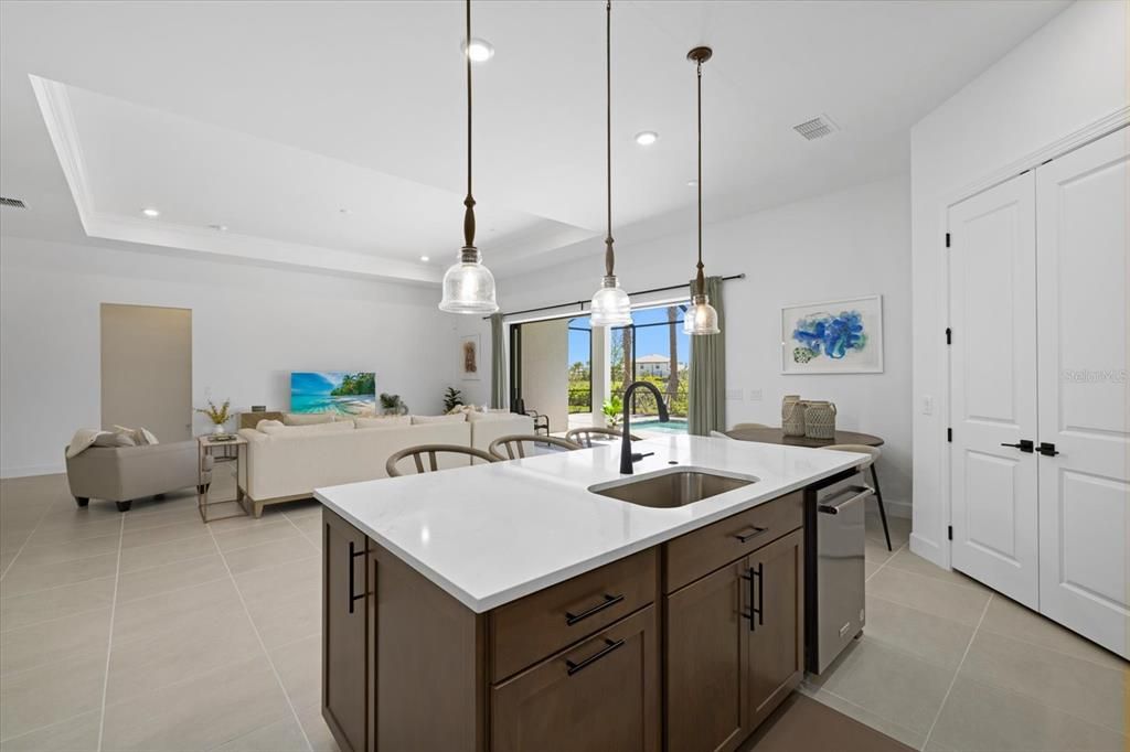 For Sale: $775,000 (4 beds, 2 baths, 2684 Square Feet)