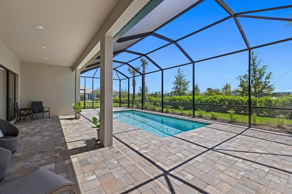 For Sale: $775,000 (4 beds, 2 baths, 2684 Square Feet)
