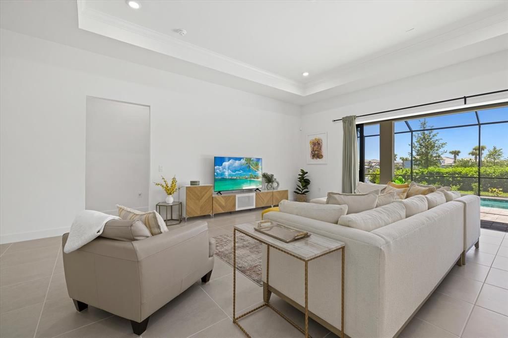 For Sale: $775,000 (4 beds, 2 baths, 2684 Square Feet)