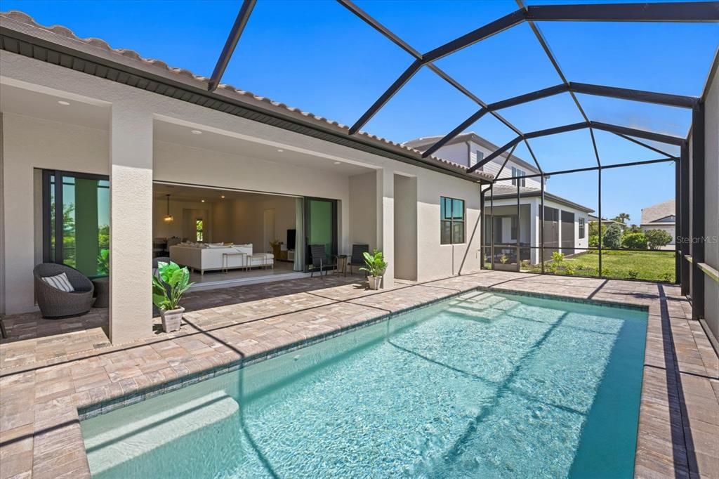 For Sale: $775,000 (4 beds, 2 baths, 2684 Square Feet)