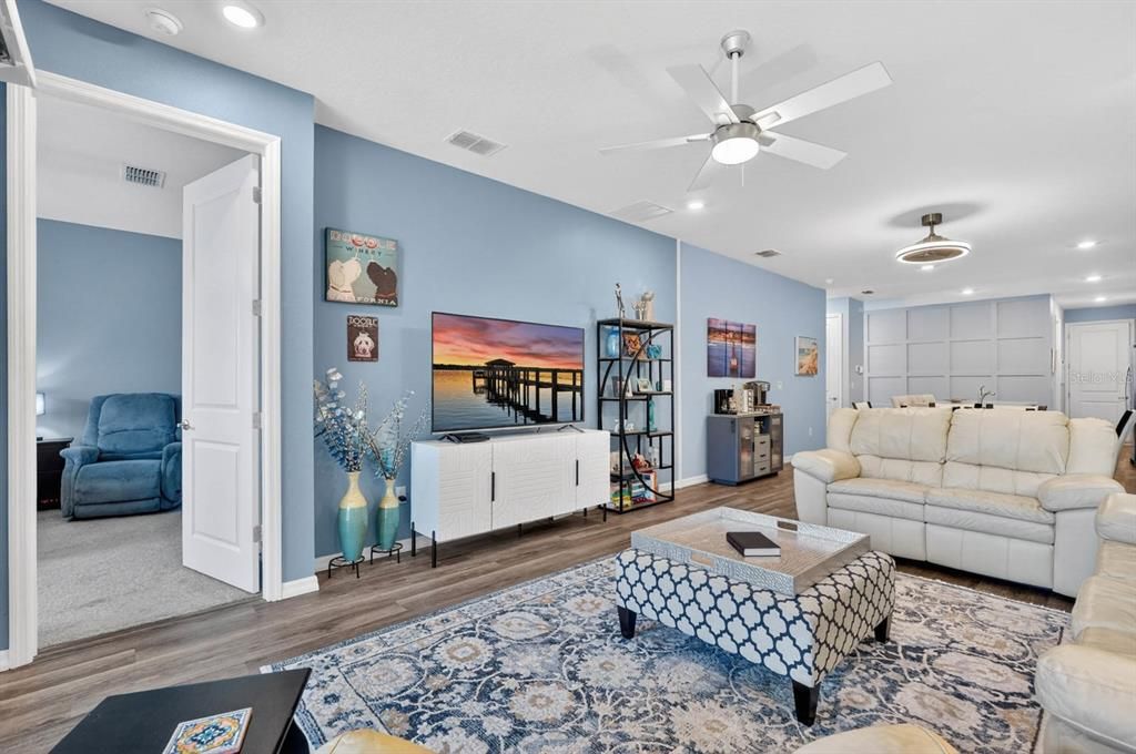 For Sale: $315,000 (2 beds, 2 baths, 1626 Square Feet)