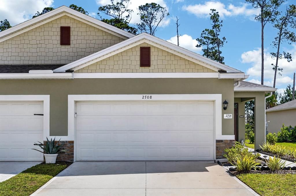 For Sale: $315,000 (2 beds, 2 baths, 1626 Square Feet)
