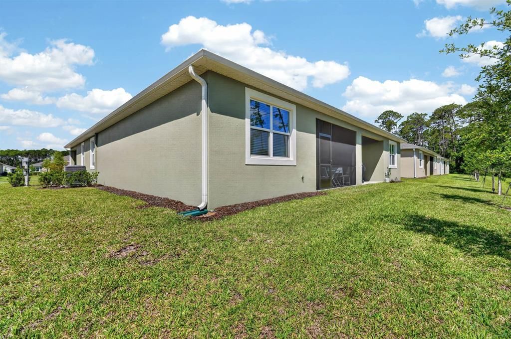 For Sale: $315,000 (2 beds, 2 baths, 1626 Square Feet)