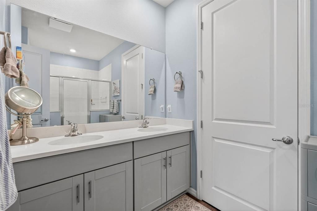 For Sale: $315,000 (2 beds, 2 baths, 1626 Square Feet)