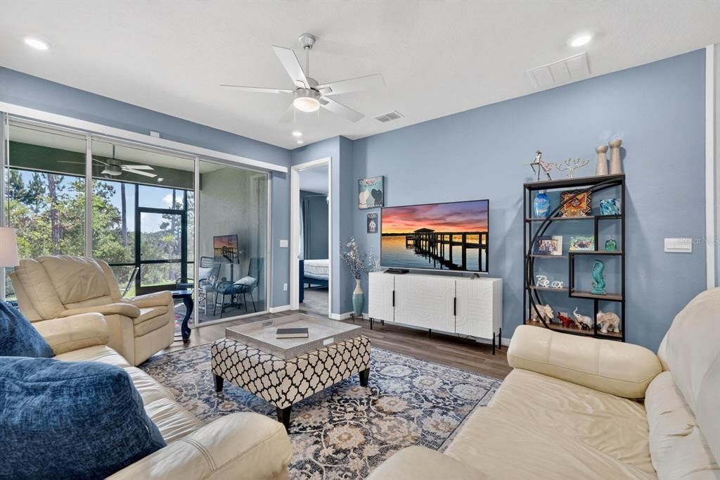 For Sale: $315,000 (2 beds, 2 baths, 1626 Square Feet)