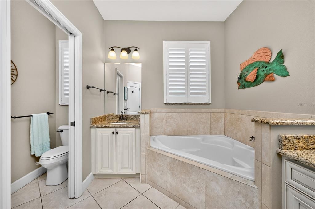 For Sale: $449,000 (3 beds, 2 baths, 2104 Square Feet)