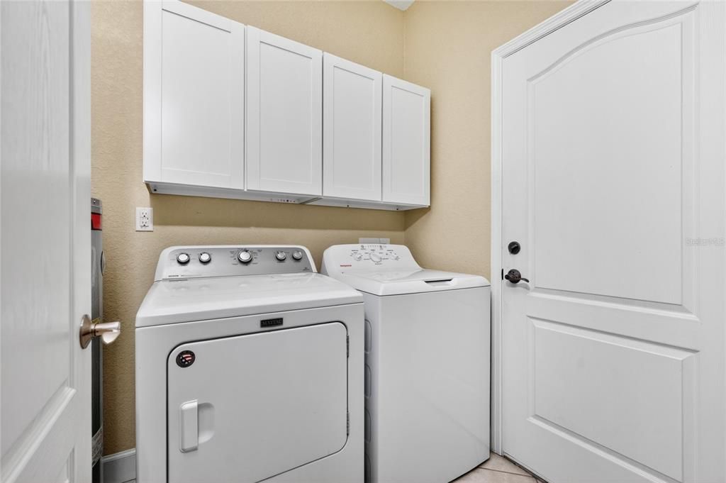 For Sale: $449,000 (3 beds, 2 baths, 2104 Square Feet)