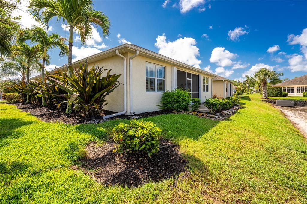 For Sale: $449,000 (3 beds, 2 baths, 2104 Square Feet)