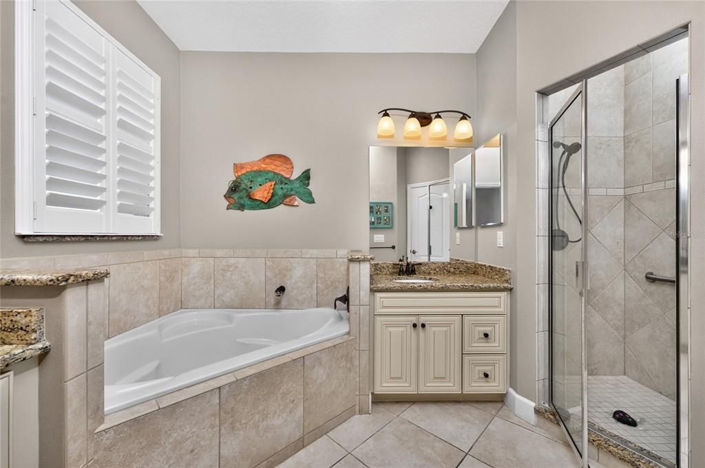 For Sale: $449,000 (3 beds, 2 baths, 2104 Square Feet)