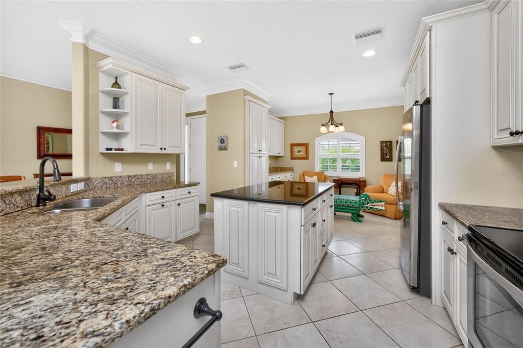 For Sale: $449,000 (3 beds, 2 baths, 2104 Square Feet)