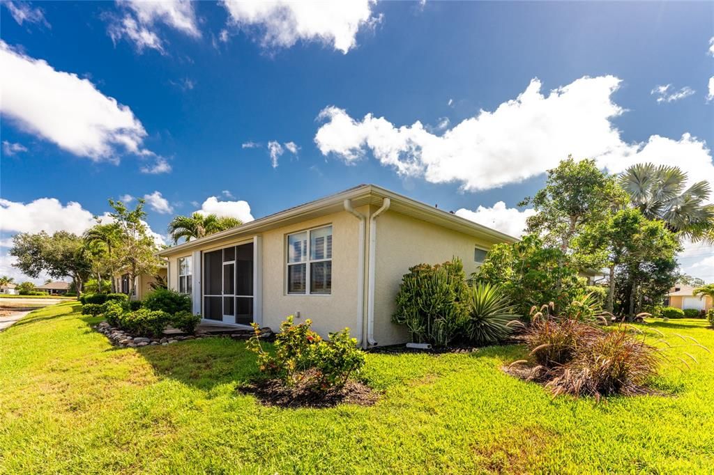 For Sale: $449,000 (3 beds, 2 baths, 2104 Square Feet)