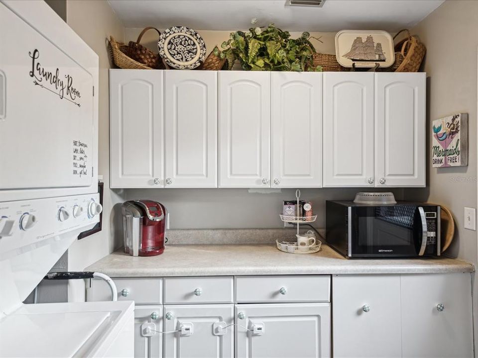 For Sale: $310,000 (2 beds, 1 baths, 1095 Square Feet)