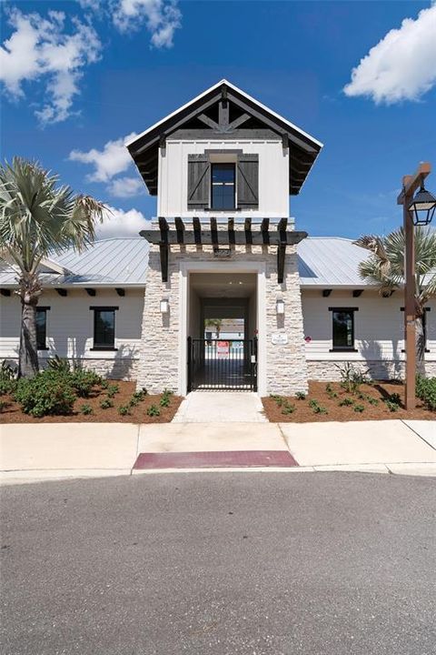 For Rent: $2,300 (3 beds, 2 baths, 1565 Square Feet)
