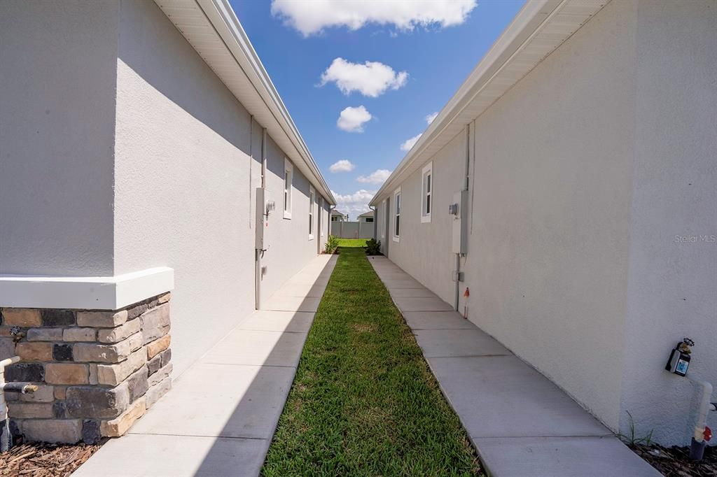 For Rent: $2,300 (3 beds, 2 baths, 1565 Square Feet)