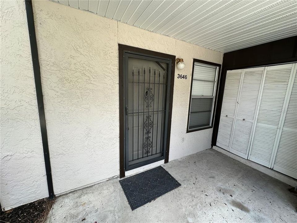 For Rent: $1,400 (2 beds, 2 baths, 912 Square Feet)