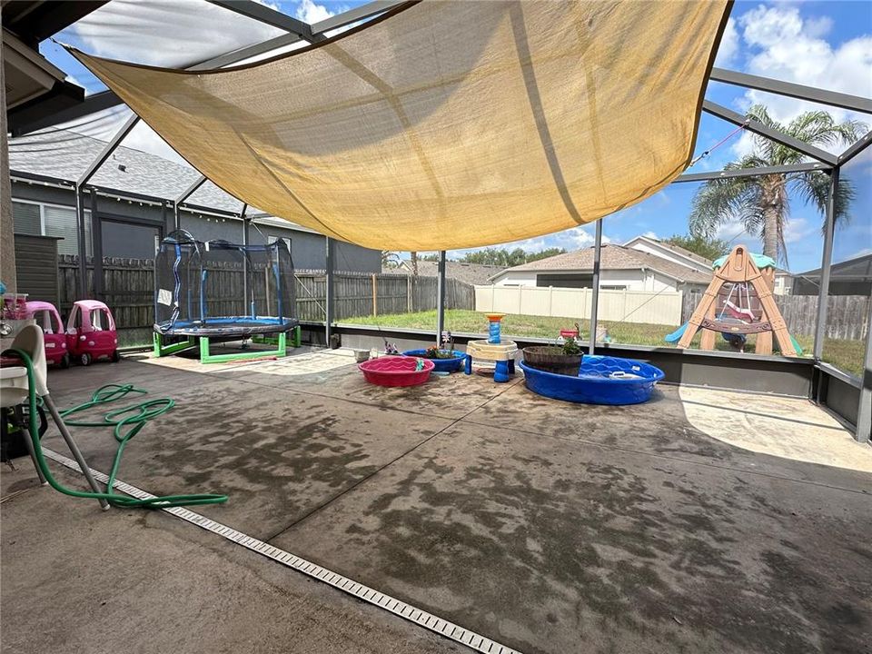 En Venta: $415,000 (4 camas, 2 baños, 2391 Pies cuadrados)