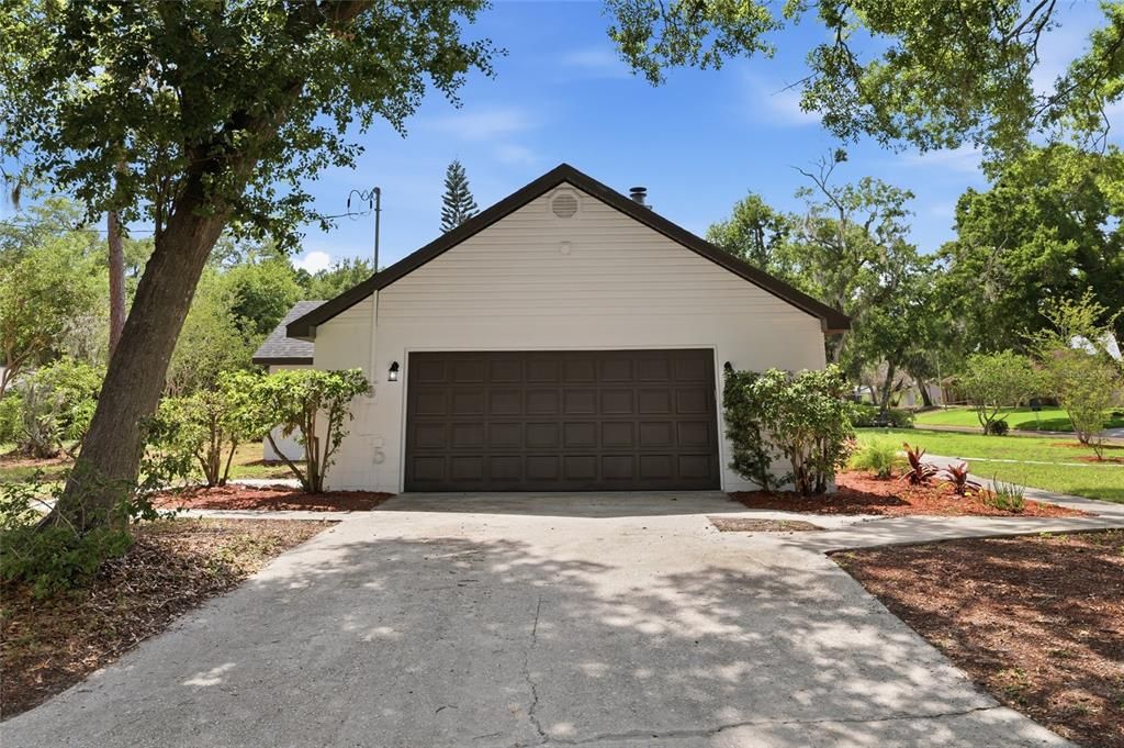 Activo con contrato: $369,000 (4 camas, 2 baños, 1878 Pies cuadrados)