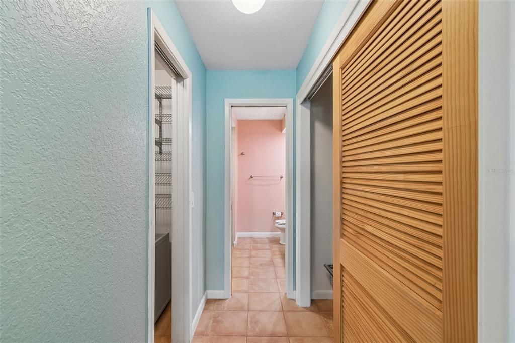 Active With Contract: $165,900 (2 beds, 2 baths, 1446 Square Feet)