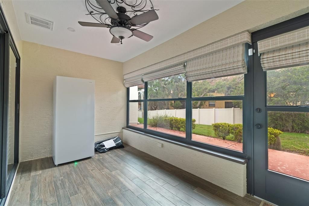 Active With Contract: $165,900 (2 beds, 2 baths, 1446 Square Feet)