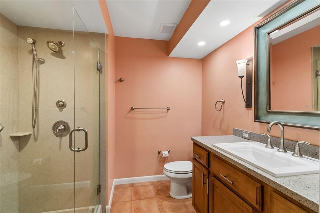 Active With Contract: $165,900 (2 beds, 2 baths, 1446 Square Feet)