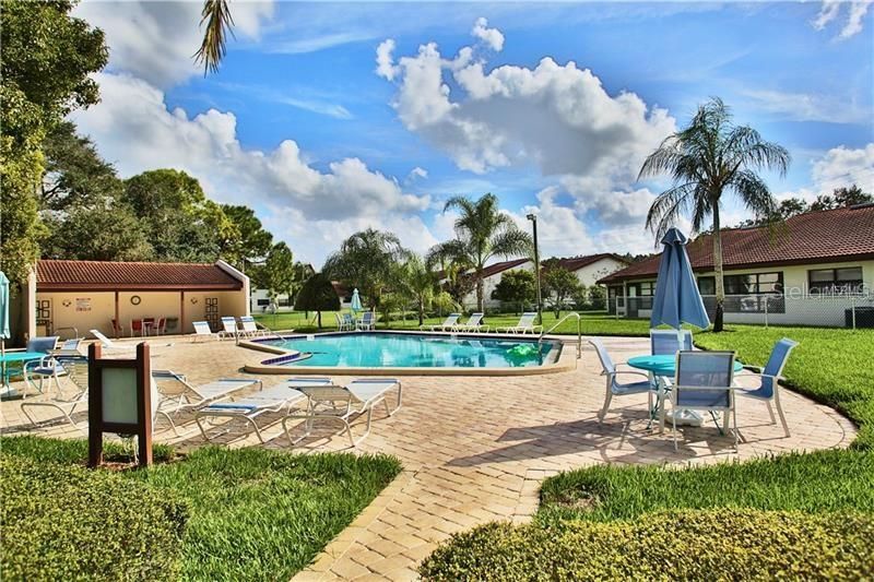 Active With Contract: $165,900 (2 beds, 2 baths, 1446 Square Feet)