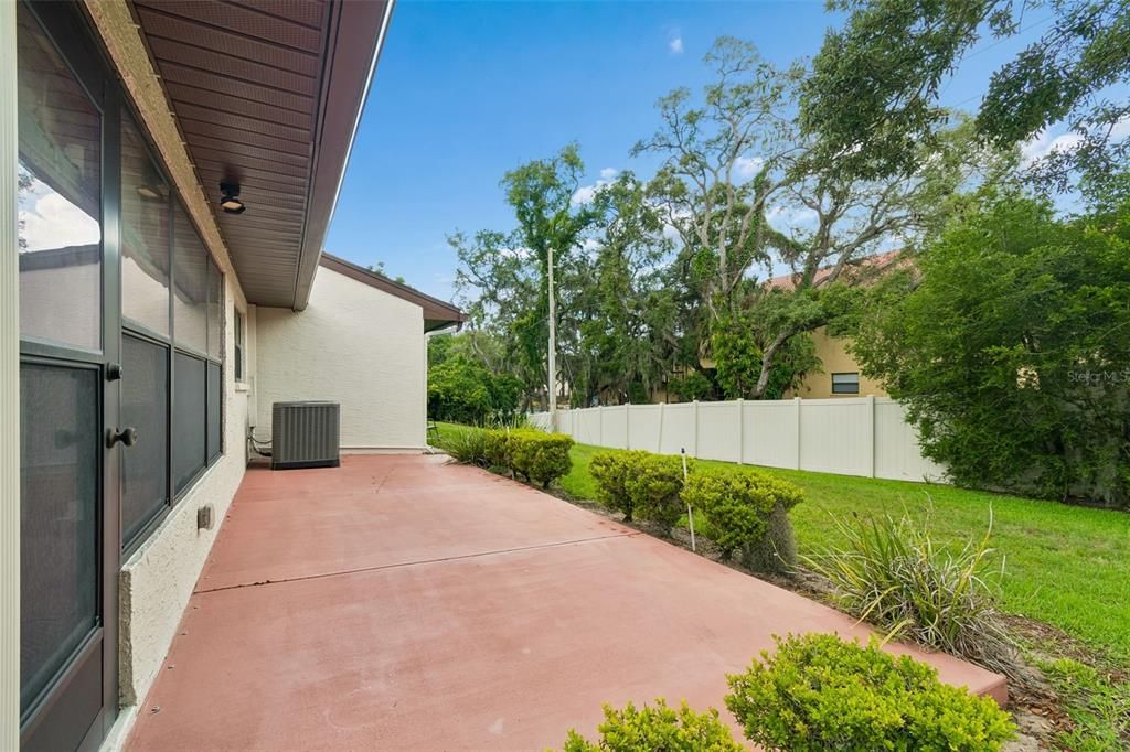 Active With Contract: $165,900 (2 beds, 2 baths, 1446 Square Feet)