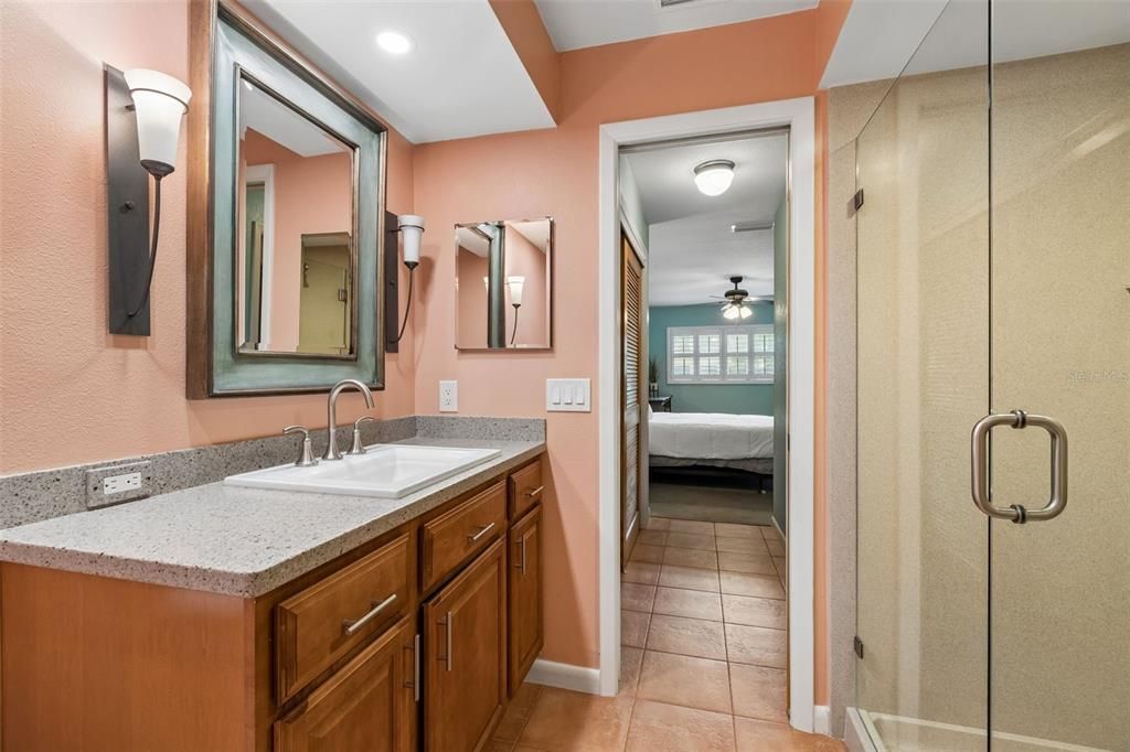 Active With Contract: $165,900 (2 beds, 2 baths, 1446 Square Feet)