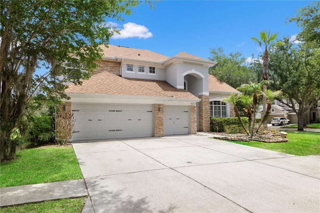 En Venta: $719,000 (4 camas, 3 baños, 3236 Pies cuadrados)