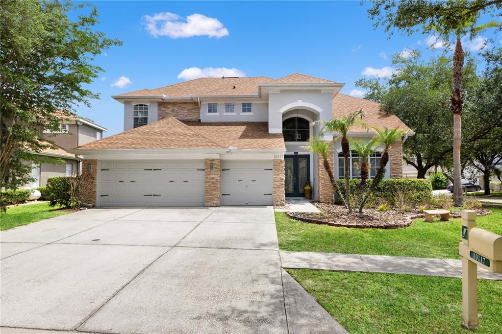 En Venta: $719,000 (4 camas, 3 baños, 3236 Pies cuadrados)