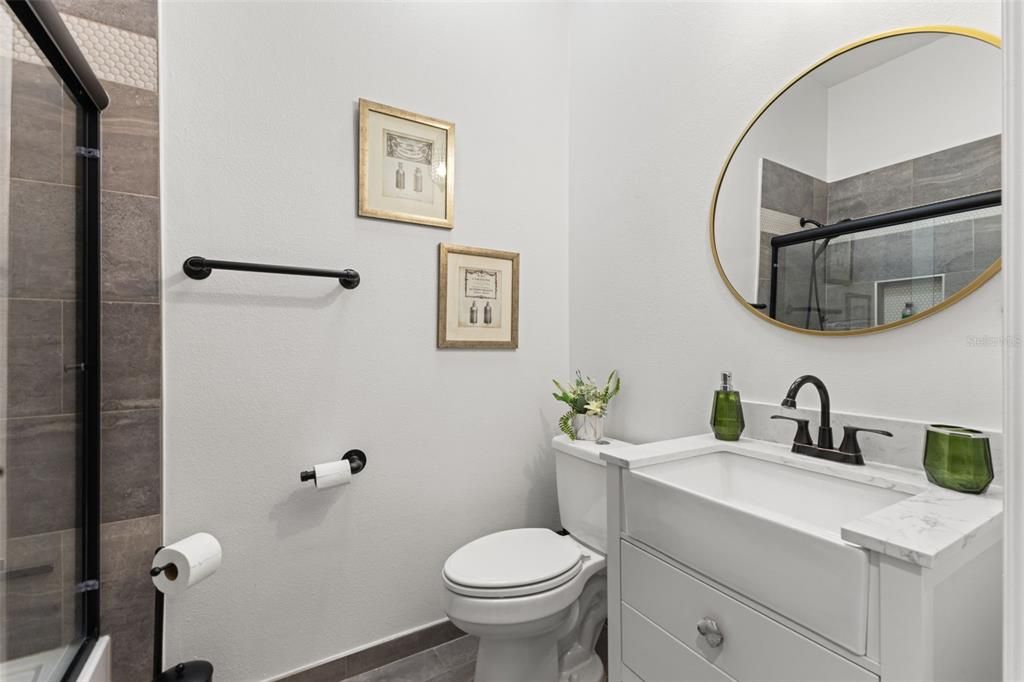En Venta: $719,000 (4 camas, 3 baños, 3236 Pies cuadrados)